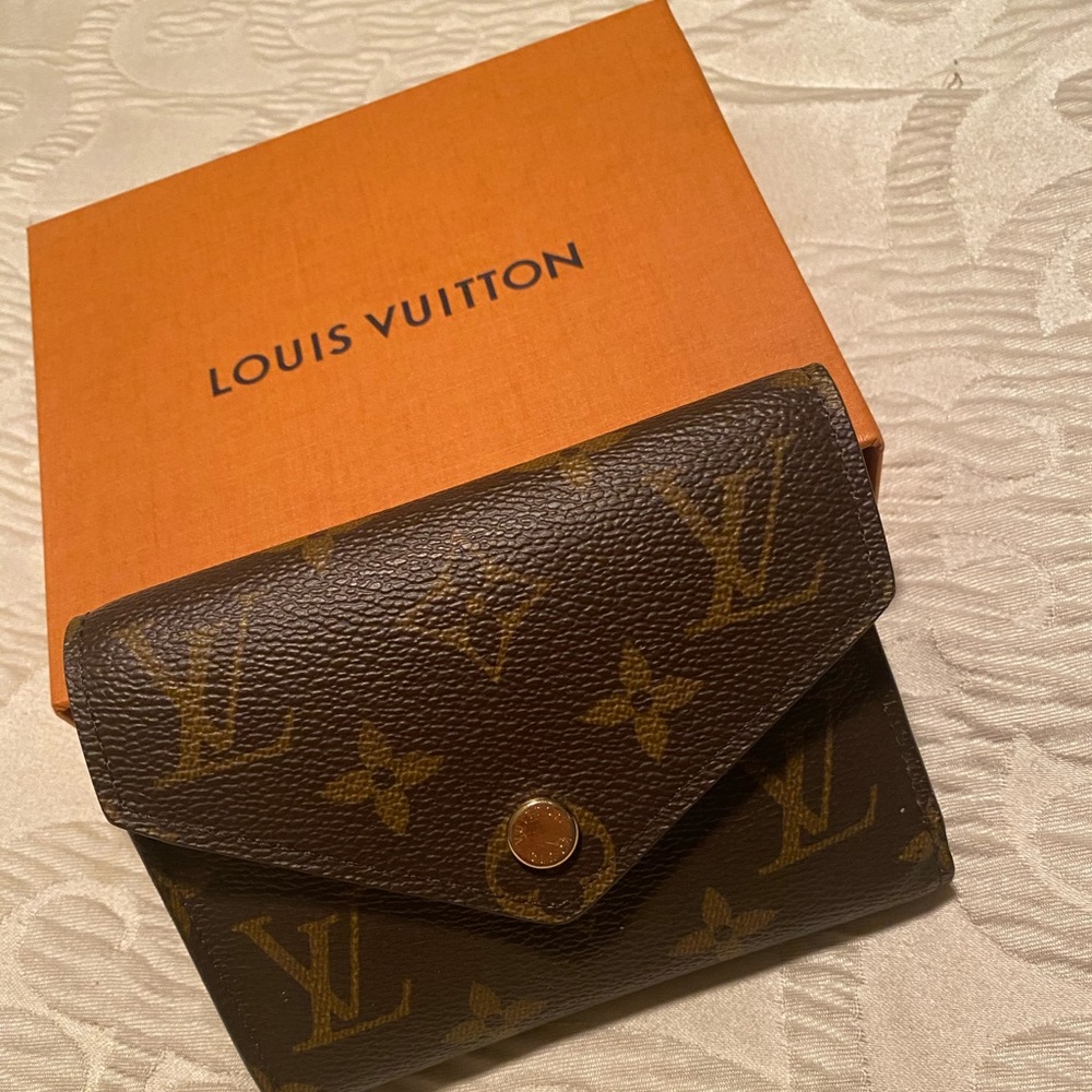 Authentic LV Victorine wallet